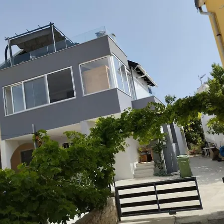Sun Apartment