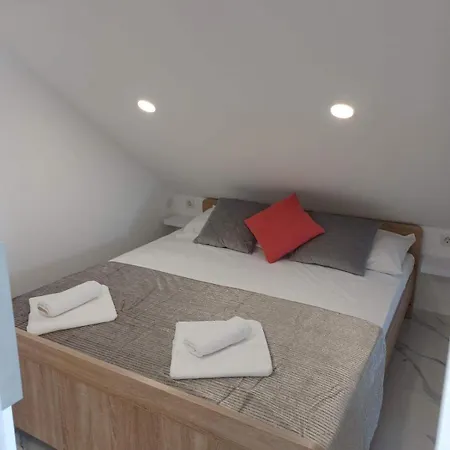 Sun Apartment Vir